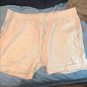 H&M Cream linen Shorts with Elastic Waistband
